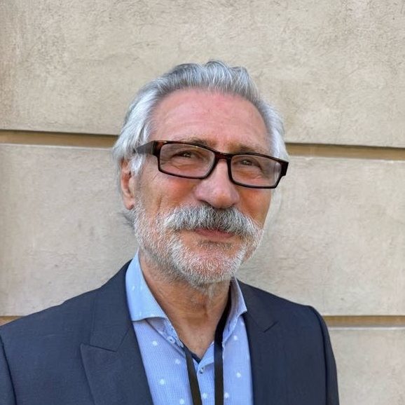 Dr. Zaradachet Hajo